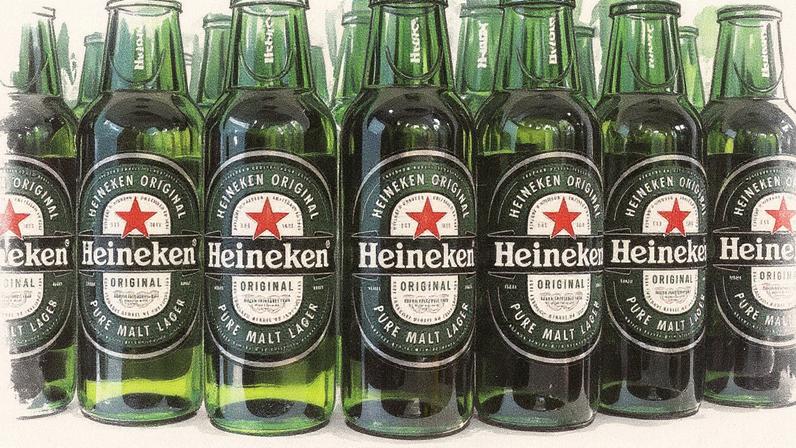 Garrafas de cerveja Heineken: disputa pelo mercado premium (Foto: Getty Images)
