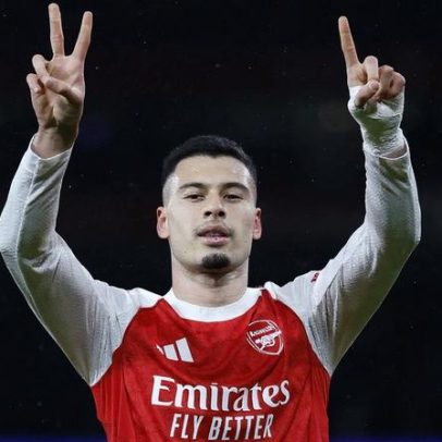 Martinelli celebra golaço do Arsenal contra o Bayern na Champions