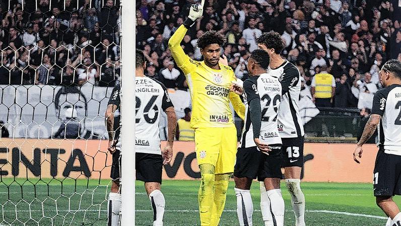 Hugo Souza vive expectativa por nova convocação (Foto: Peter Leone/Ofotografico/Gazeta Press)