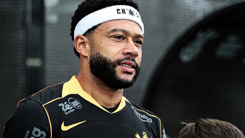 Corinthians deve cerca de R$ 23 milhões ao meia-atacante (Foto: Peter Leone/O Fotografico/Gazeta Press)