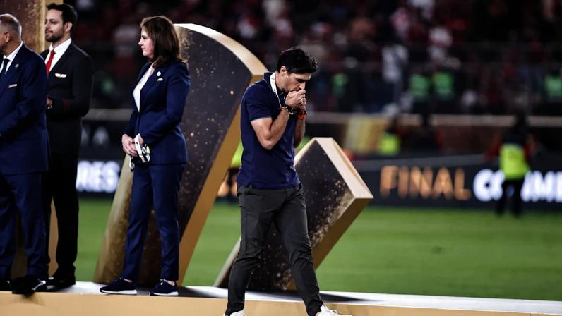 Abel Ferreira evita arbitragem e foca na reestruturação do Palmeiras
