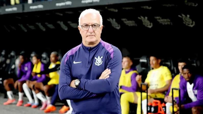 Dorival Júnior sinaliza mudanças no Corinthians para a reta final
