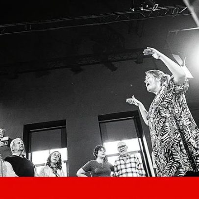 Cantar para espantar o mal do câncer e aliviar o peso da doença