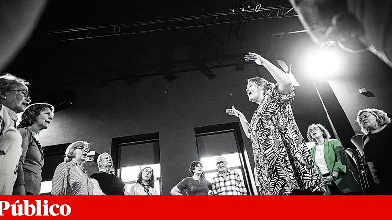 Cantar para espantar o mal do câncer e aliviar o peso da doença