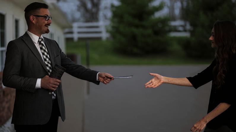 5 Warning Signs You're in a Prosperity Gospel Church