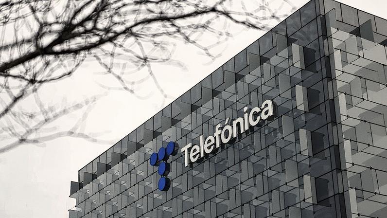 Telefónica prioriza expansão no Brasil e deixará outros mercados em LatAm, diz CEO | Há apenas um mês, a Telefónica Chile confirmou em um comunicado que sua controladora, a espanhola Telefónica, decidiu vender a unidade local. (Foto: Manaure Quintero/Bloomberg) (Bloomberg/Manaure Quintero)