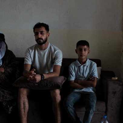 Yazidis sírios veem governo de Sharaa com preocupação