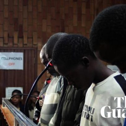 Cinco sul-africanos em tribunal por suposto recrutamento para guerra na Ucrânia