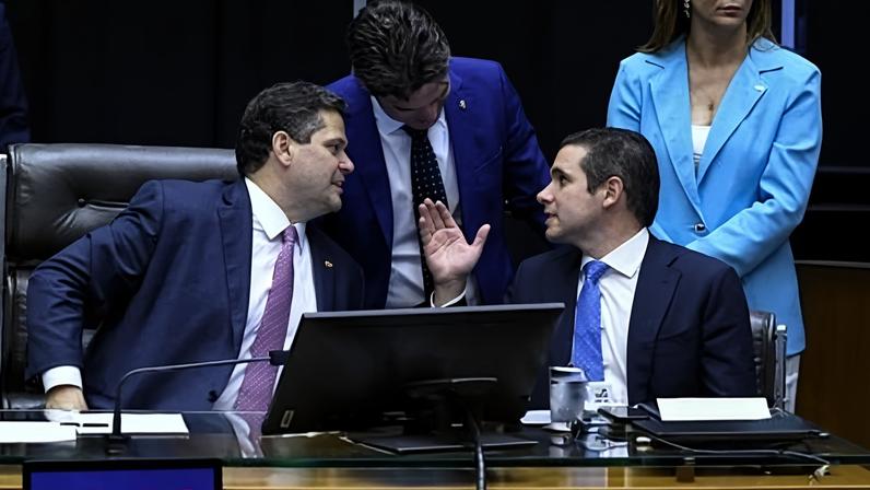 Governo defende vetos de Lula ao PL da Devastação em atrito com Congresso