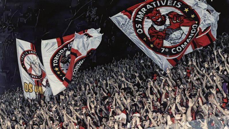 Torcida do Vitória faz a festa no Barradão em duelo contra o Internacional (Foto: Victor Ferreira / EC Vitória)