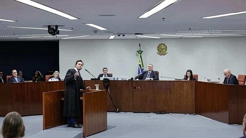 Moraes rejeita recursos de dois condenados em caso de trama golpista