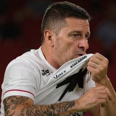 Kayzer encerra seca do Vitória no ataque e reabre disputa pela titularidade