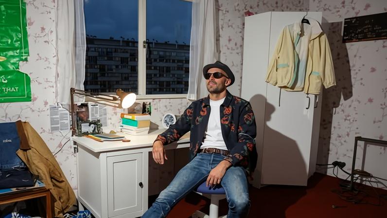 Artist JR, in trademark fedora and sunglasses, at an exhibition in Paris in 2020. Photograph: Pierre Suu/Getty Images