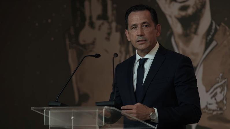 Com tudo a arder, onde anda o presidente da FPF, Pedro Proença? — Foto: MIGUEL NUNES