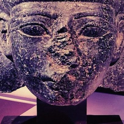 Holanda devolverá estátua antiga roubada exibida na TEFAF ao Egito