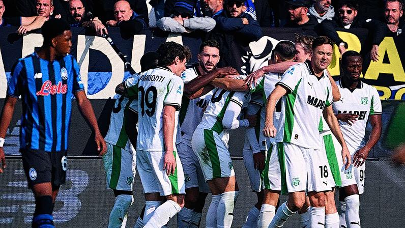 Festejo do terceiro e último golo na vitória do Sassuolo frente à Atalanta - Foto: IMAGO