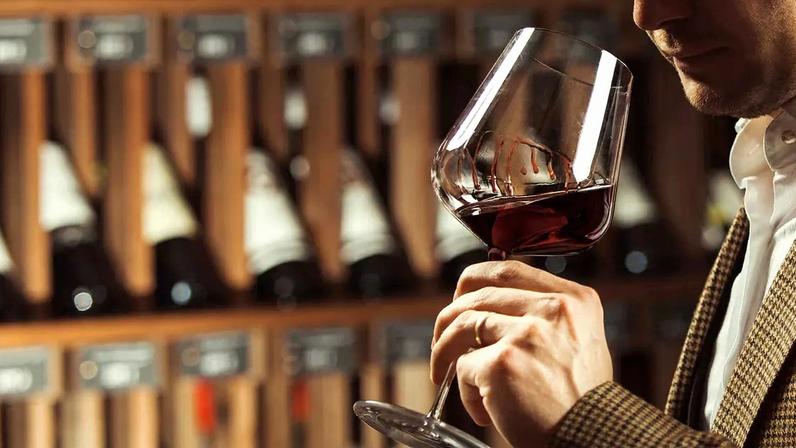 Voici les adresses parisiennes cachées des sommeliers.