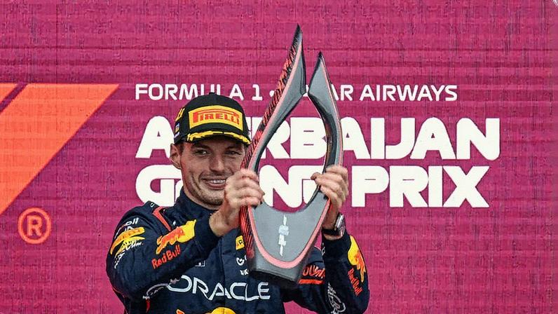 Gabriel Bortoleto e Max Verstappen no podcast Pelas Pistas (Foto: Reprodução / X)