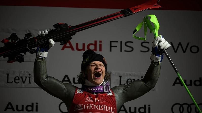 Lucas Pinheiro é campeão em etapa da Copa do Mundo de esqui alpino (Foto: Roni Rekomaa / Lehtikuva / AFP) / Finland OUT / FINLAND OUT / FINLAND OUT)