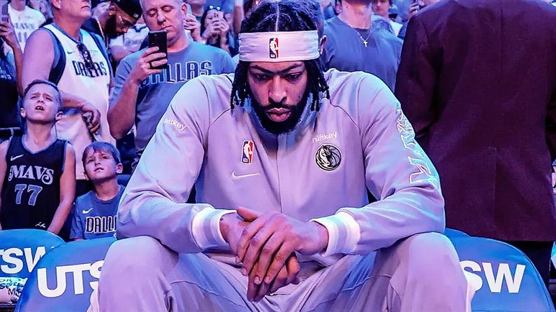 NBA troca Anthony Davis