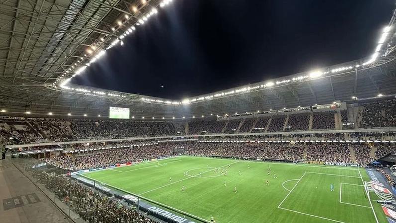 Arena MRV recebeu o menor público da história, apenas 18.321 torcedores (Foto: Artur Henrique / Lance!)