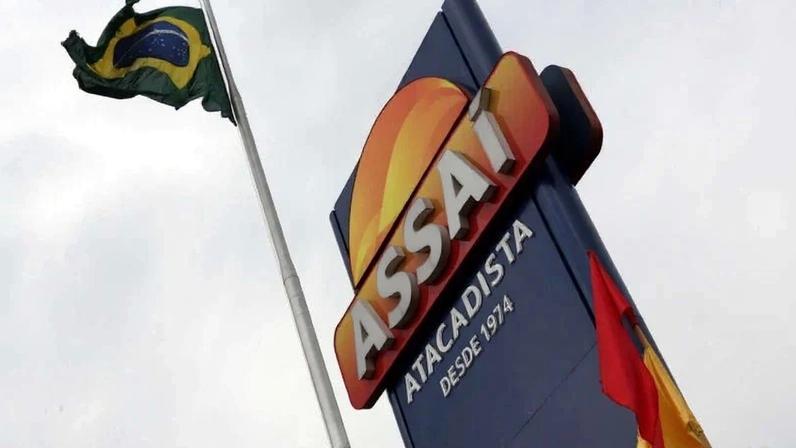 A rede de atacarejos Assaí indicou que os fundos Snapper Rocks e WHG Apache, que têm os irmãos Ederson e Everton Muffato como cotistas finais, montaram posição acionária de cerca de 10% na empresa