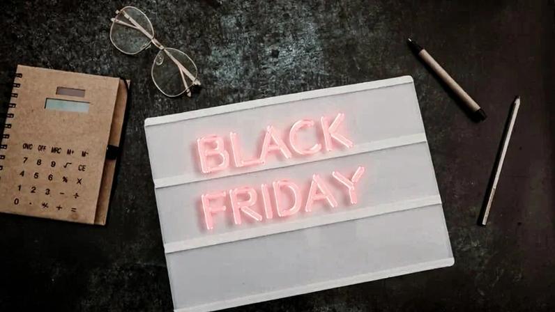 Empresa vê consumidores comprando mais, porém itens de menor valor na Black Friday