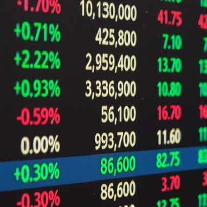 Ibovespa cai com dados dos EUA e tarifas em foco após feriado