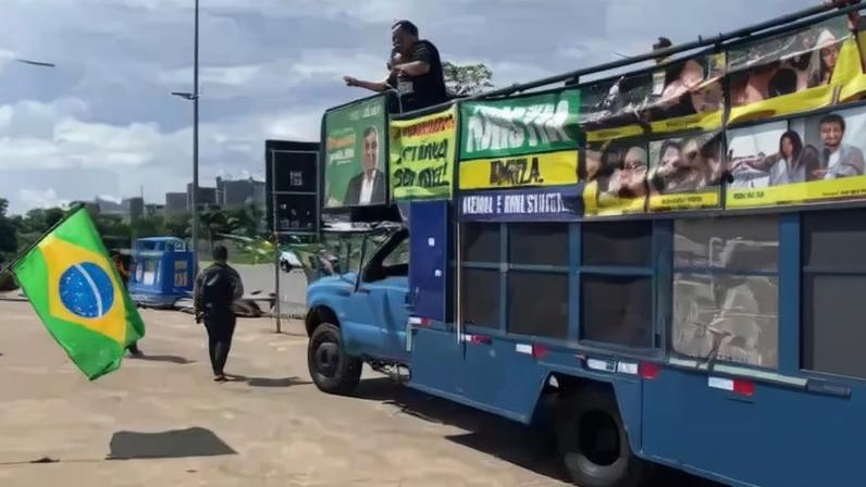 Manifestação nas ruas de Brasília em favor de Jair Bolsonaro. (Foto: Reprodução/Instagram/Influenciadores do Brasil )