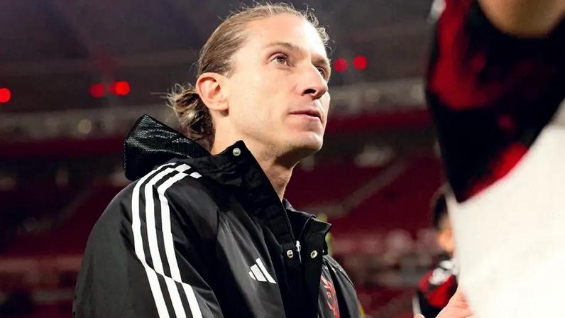 Filipe Luís celebra vitória do Flamengo sobre o Internacional na Libertadores (Foto: Adriano Fontes / Flamengo)