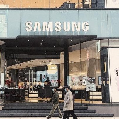 Samsung aumenta até 60% preço de chips de memória em meio à escassez