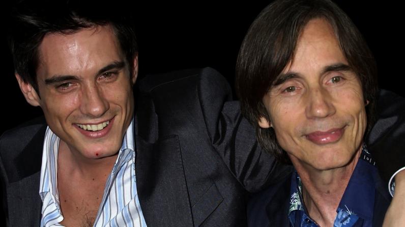 Ethan Browne (left) with his father, Jackson Browne, in 2004.