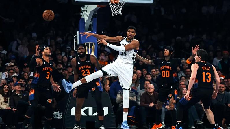 NBA Giannis Antetokounmpo Bucks
