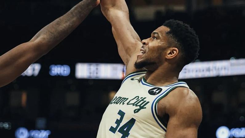 Giannis Antetokounmpo LeBron James