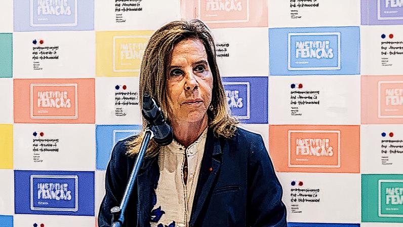 La embajadora francesa en España, Kareen Rispal, durante el acto de homenaje a las víctimas de los atentados de París, en el Instituto de Francia (Madrid), este jueves.