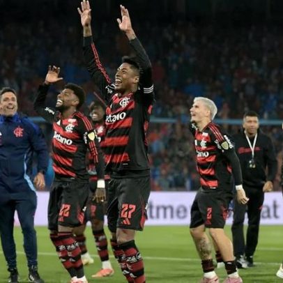 Flamengo quase eliminado, vence nos pênaltis e avança na Libertadores