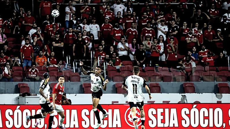 Jogadores retornam após cumprir suspensão (Foto: Pedro Souza / Atlético)