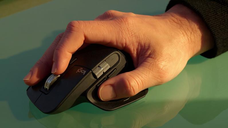 Logitech coloca MX Master 3S no modo Black Friday após forte redução de estoque