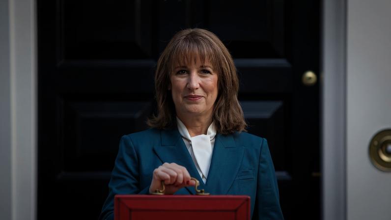 Governo de Starmer anuncia novo aumento de impostos de 30 bilhões de euros