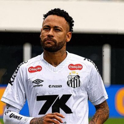 Neymar exibe novo visual no Santos x Palmeiras e manda recado à torcida