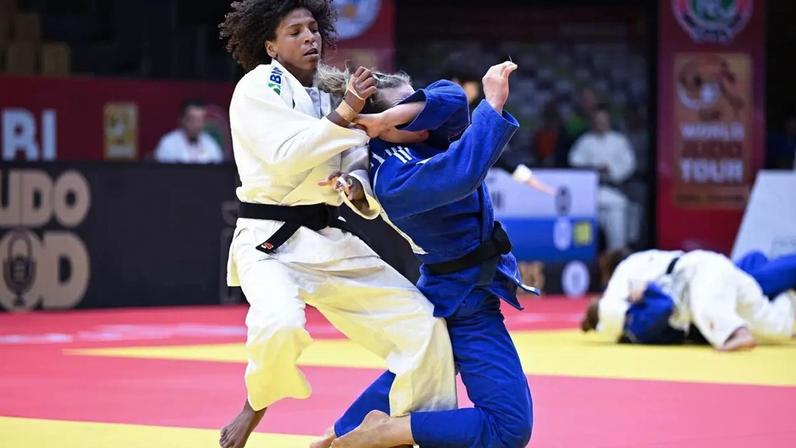Rafaela Silva nas quartas de final no Grand Slam de Abu Dhabi (Foto: IJF)