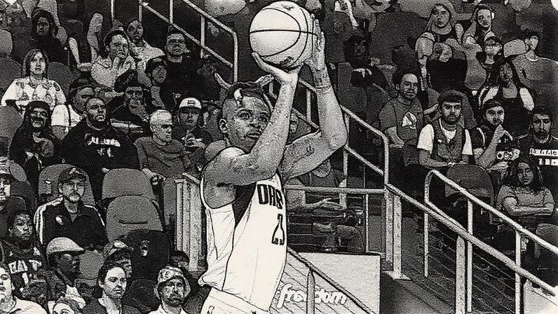 Reggie Bullock teve passagem pelo Dallas Maverics