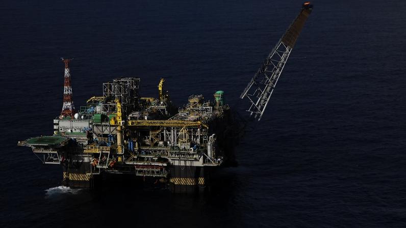 Avanço em petróleo e cortes em eólica: os detalhes do plano de negócios da Petrobras | A prioridade da estatal para o próximo quinquênio continuará sendo a exploração e produção de petróleo. (Foto: Rich Press/Bloomberg) (Bloomberg/Rich Press)