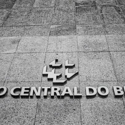 Mercado revisa para baixo projeções de inflação e Selic para 2026