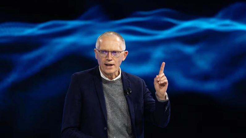 Ele liderou a criação da Stellantis e foi instado a sair. Agora mira o setor aéreo | Carlos Tavares busca novos negócios depois de sua saída forçada do comando executivo da Stellantis no fim de 2024 (Foto: Jeenah Moon/Bloomberg) (Bloomberg/Jeenah Moon)