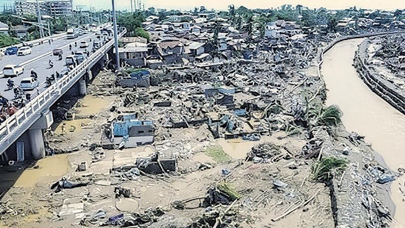 Una fotografía tomada con un dron este jueves muestra la devastación en la provincia filipina de Cebú.