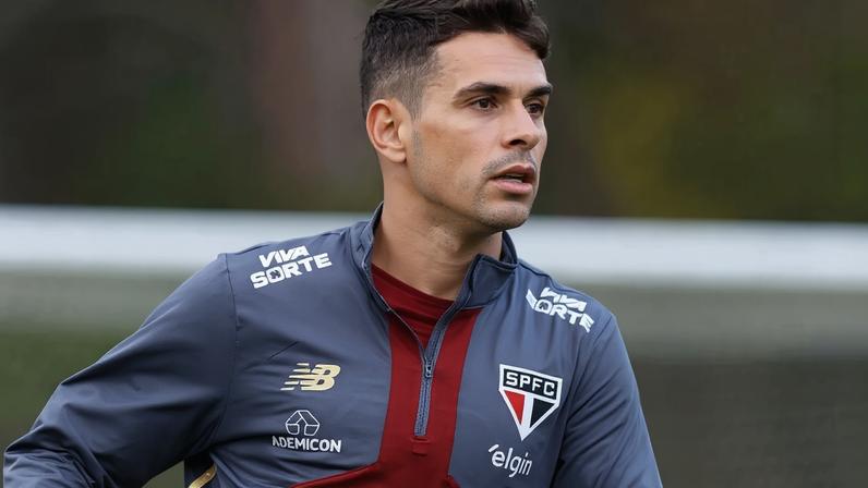 Oscar segue internado (Foto: Divulgação/São Paulo)