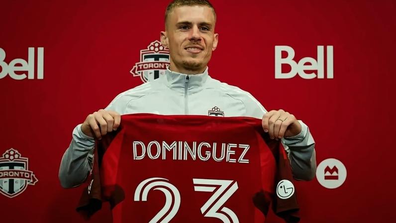 Maxime Rodriguez em apresentação do Toronto FC (Foto: Divulgação/Toronto FC)