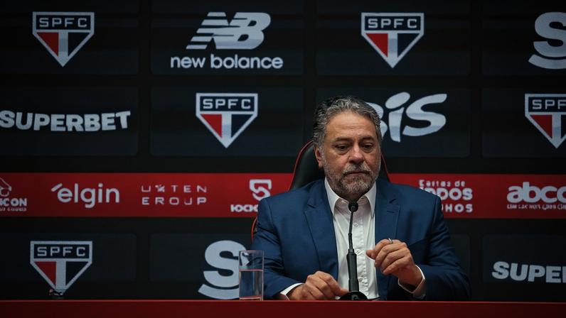 Casares dará entrevista coletiva sobre fase do São Paulo (Foto: Izabella Giannola/ Lance!)