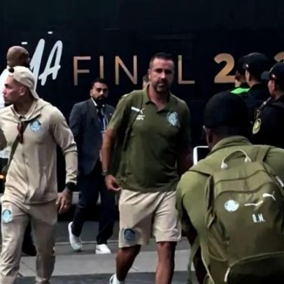 Palmeiras chega a Lima com elenco completo e festa da torcida